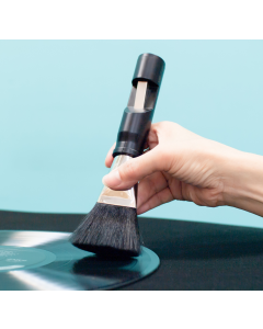 ASB-2 ion Furutech Select Series Antistatic Brush